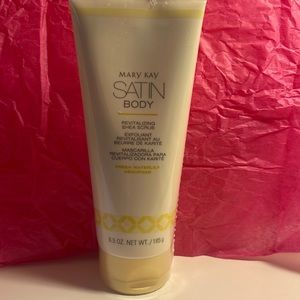 Mary Kay Satin Body Revitalizing Shea Scrub